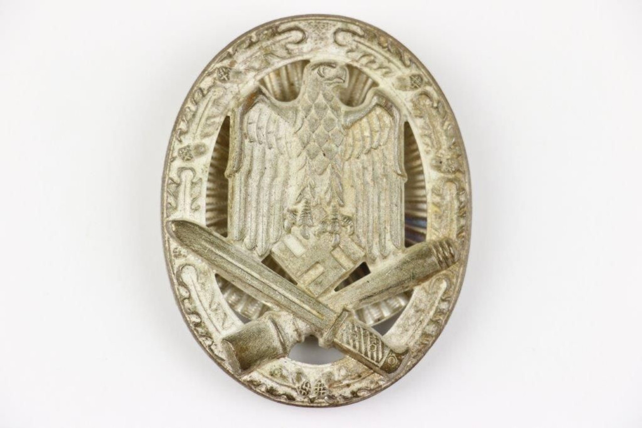 Early Screwback Style General Assault Badge