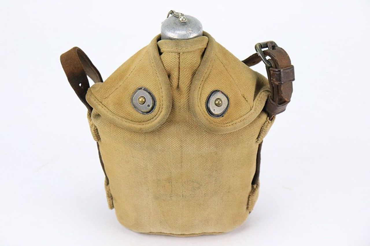 1918 US Canteen with Leather Hanger - 1
