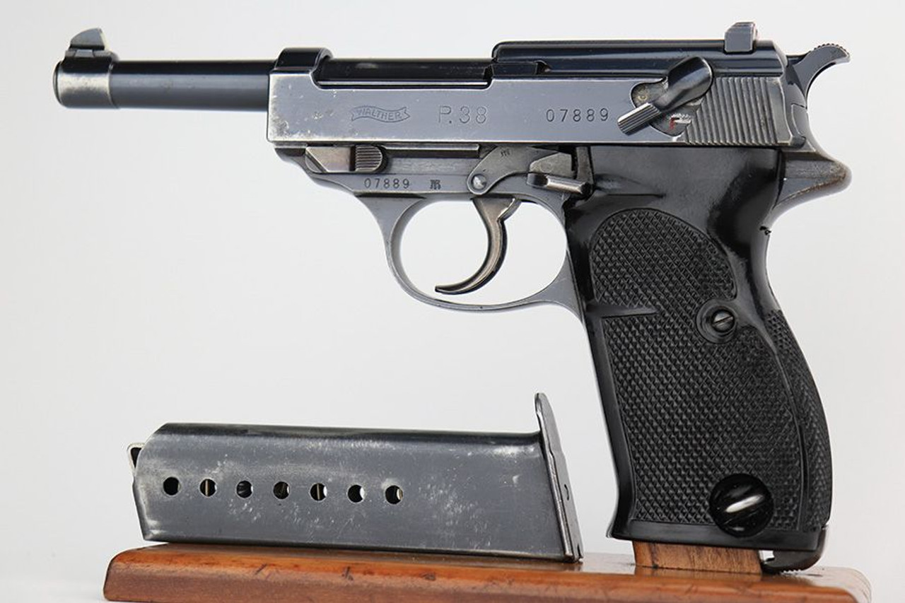 Rare, Third Variation "Zero Series" Walther P.38 - Matching Magazine - 1