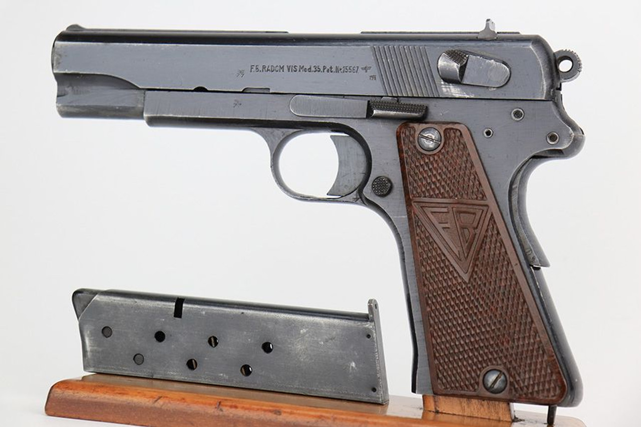 Terrific Nazi Radom VIS 35 - Scarce Red Grips - 1