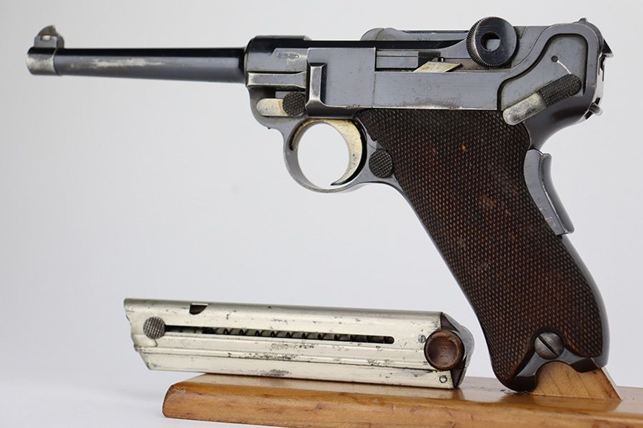 Rare, Early Swiss 1900 DWM Luger - Unrelieved Frame - 1