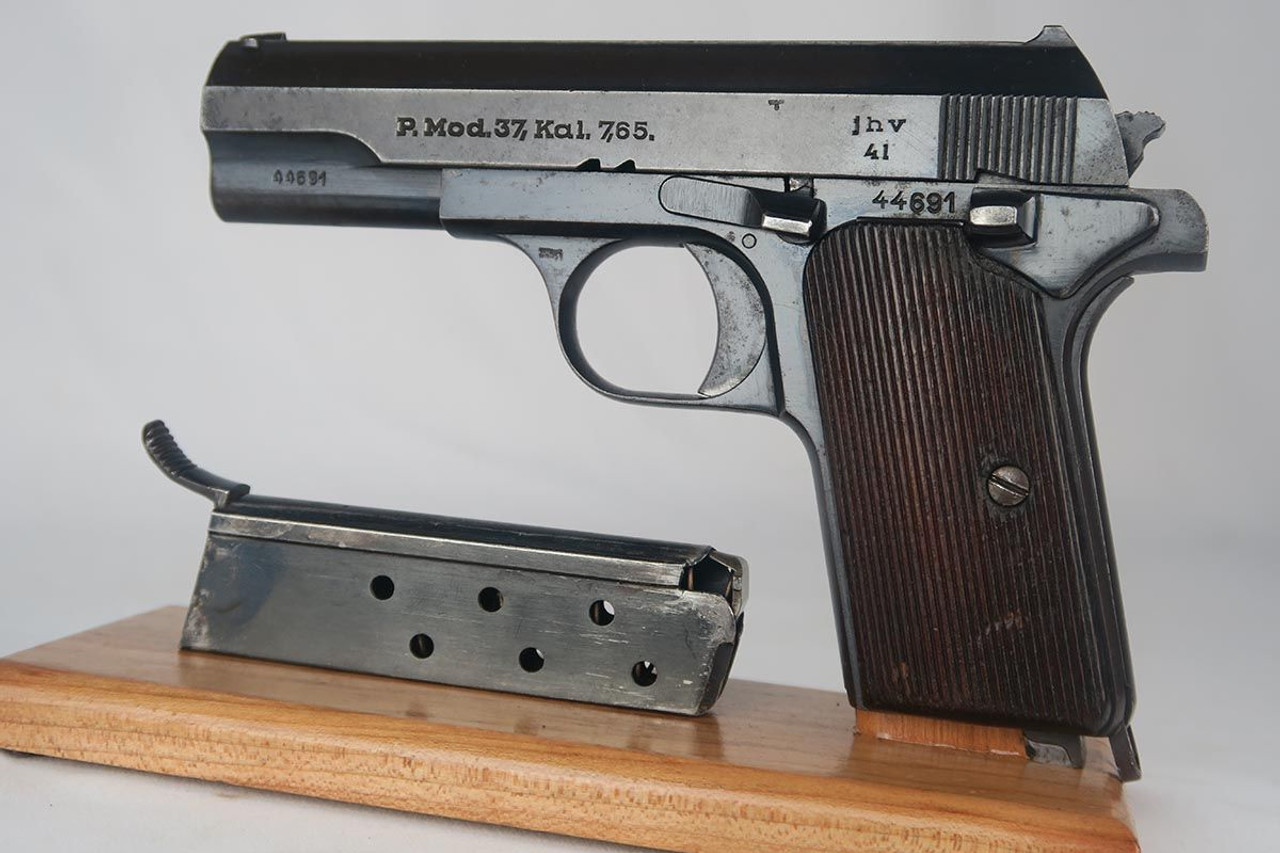 1941 Nazi Femaru mod 37 - Match Mag - 1