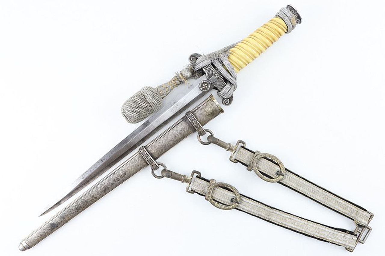 Heer Army Dagger with Portepee & Hanger - 1