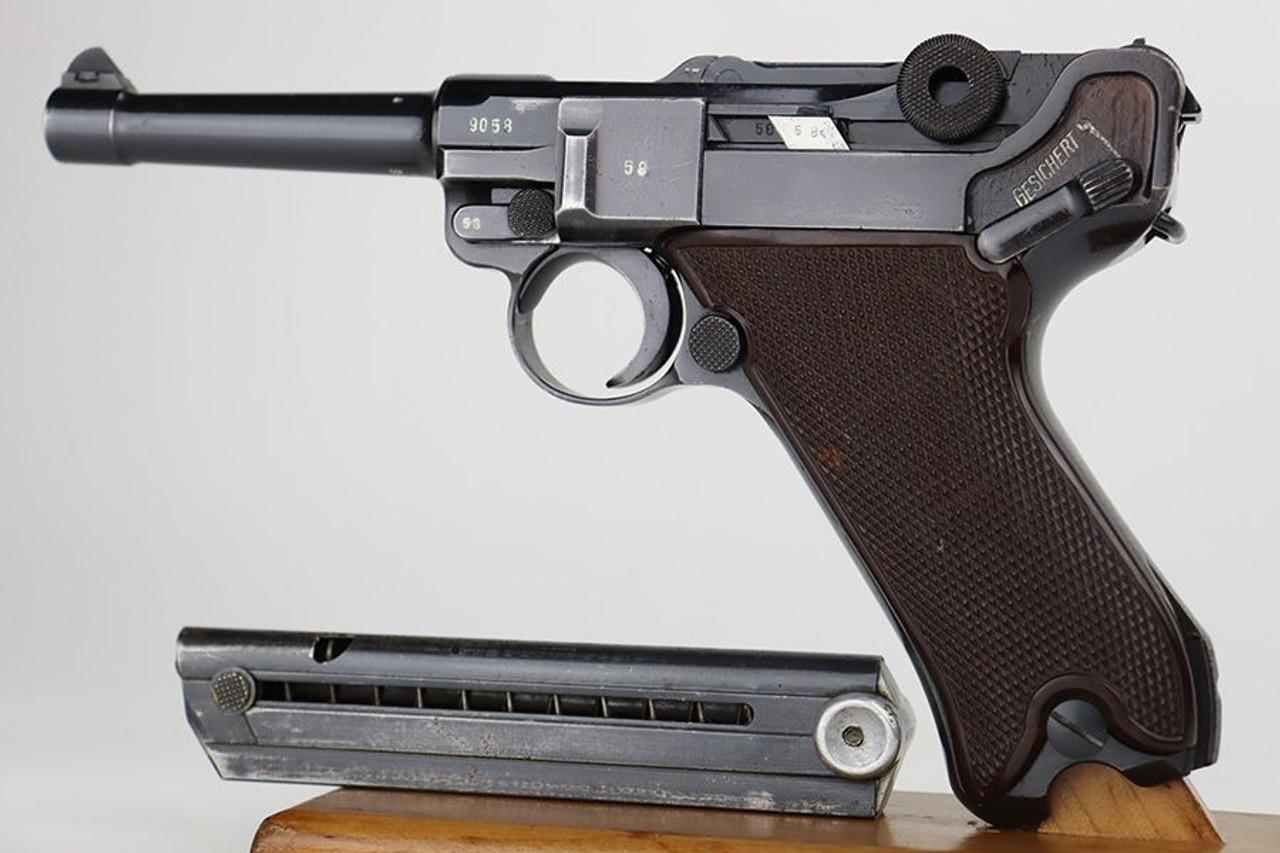 Scarce 1940 Mauser Luger With Krieghoff Grips - Matching Magazine - 1
