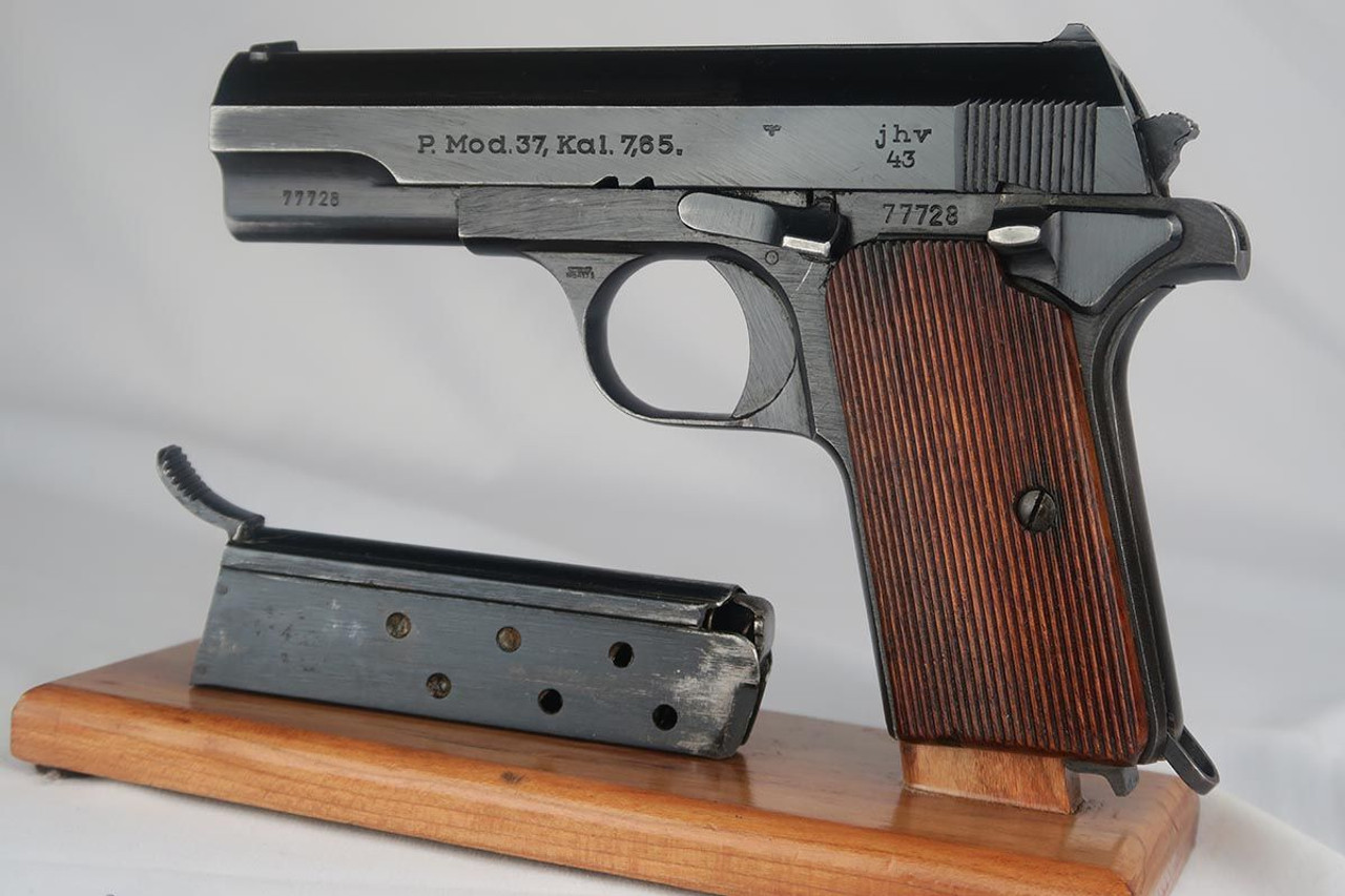 Excellent Nazi Femaru mod 37 - Matching Magazine - 1