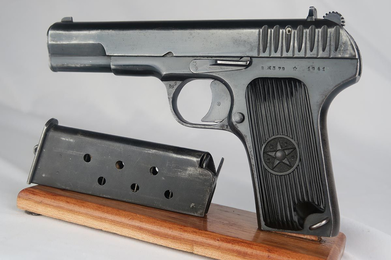 1941 Tokarev TT-33 - Matching Magazine - 1