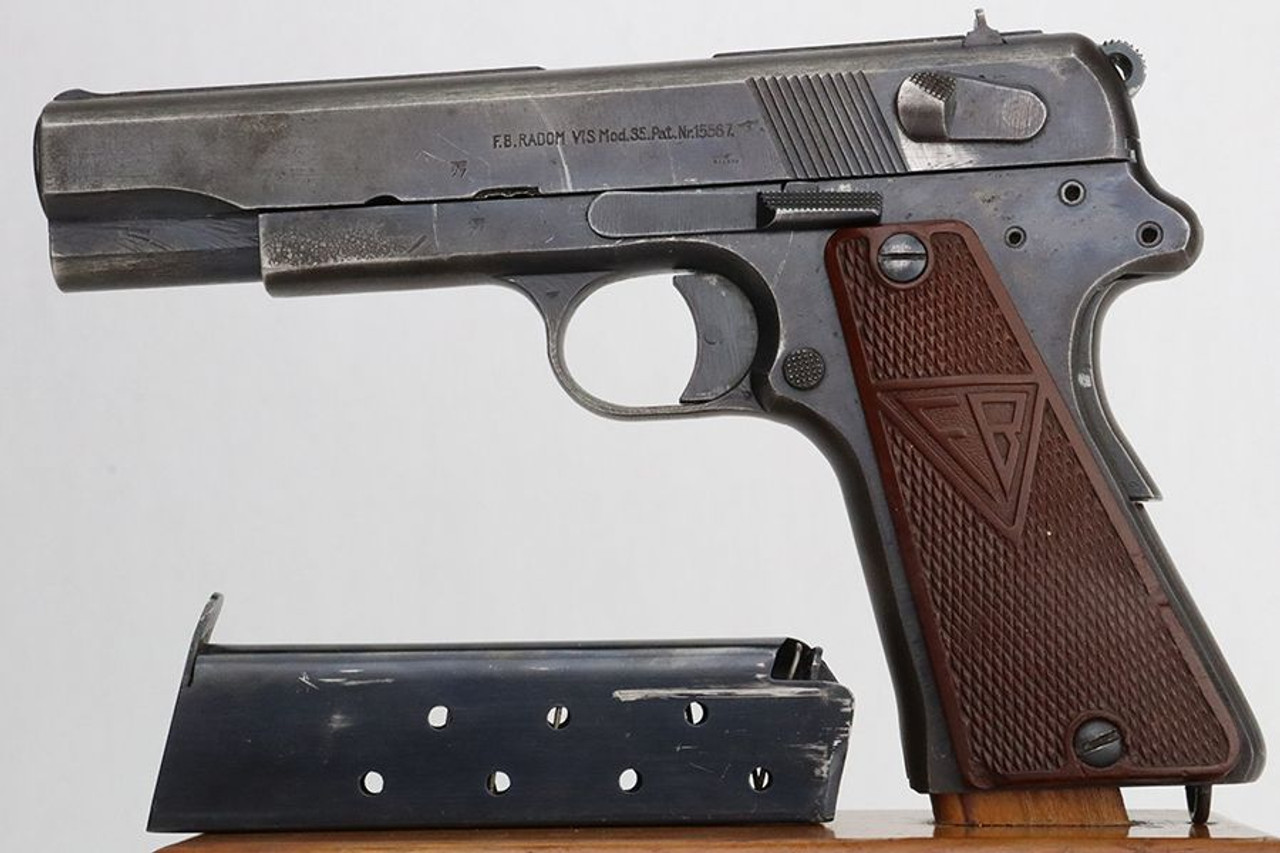 Nazi Radom VIS 35 - Red Grips - 1