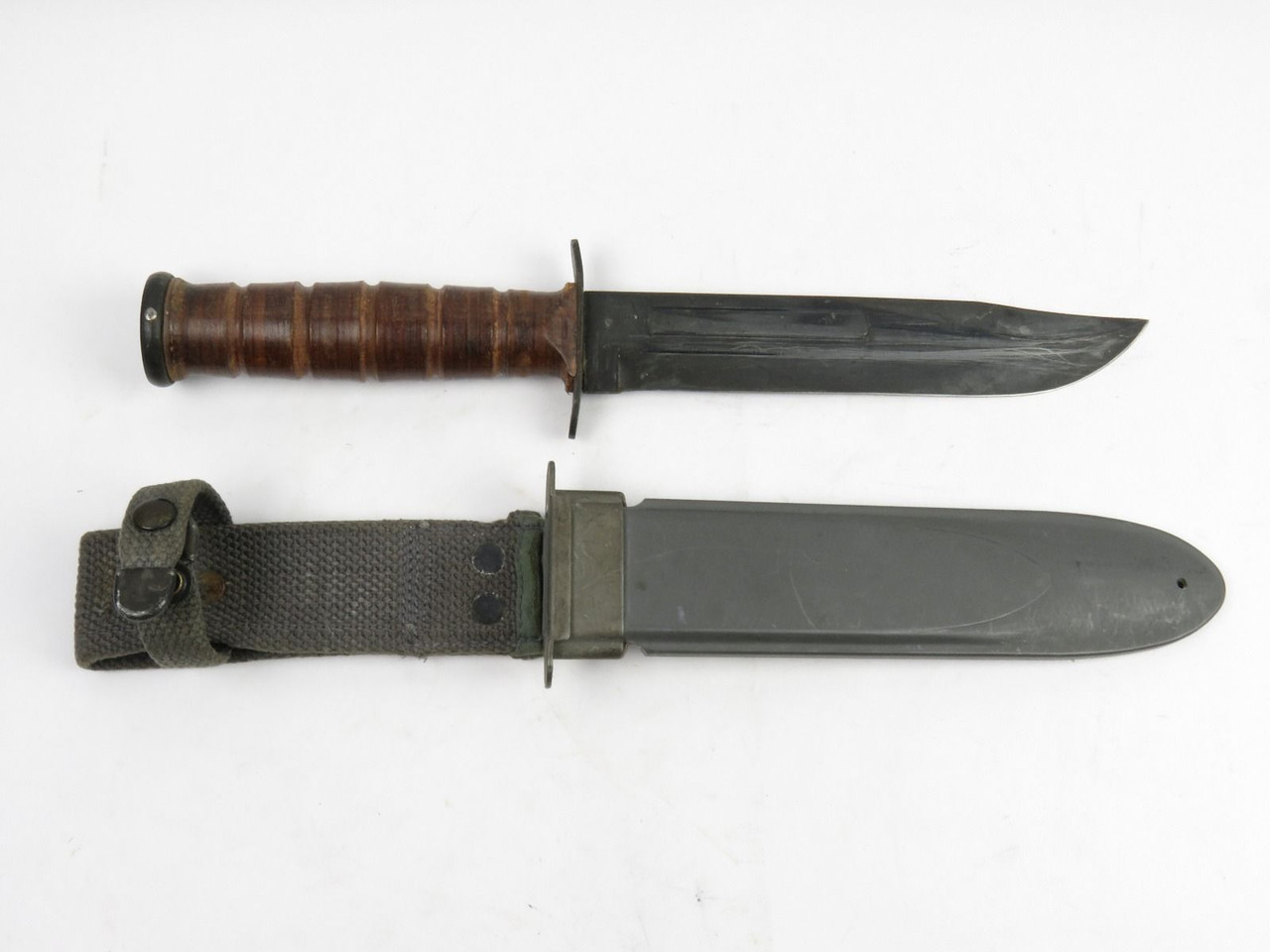 USN Mark 2 Camillus Fighting Knife - 1