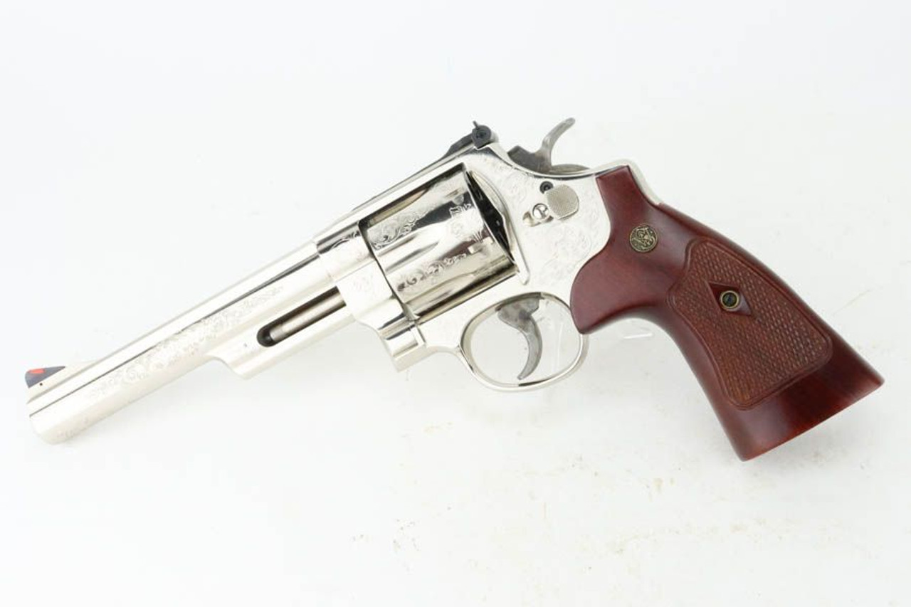 Factory-Engraved, Nickel Smith & Wesson 29-10 - .44 Magnum - 1