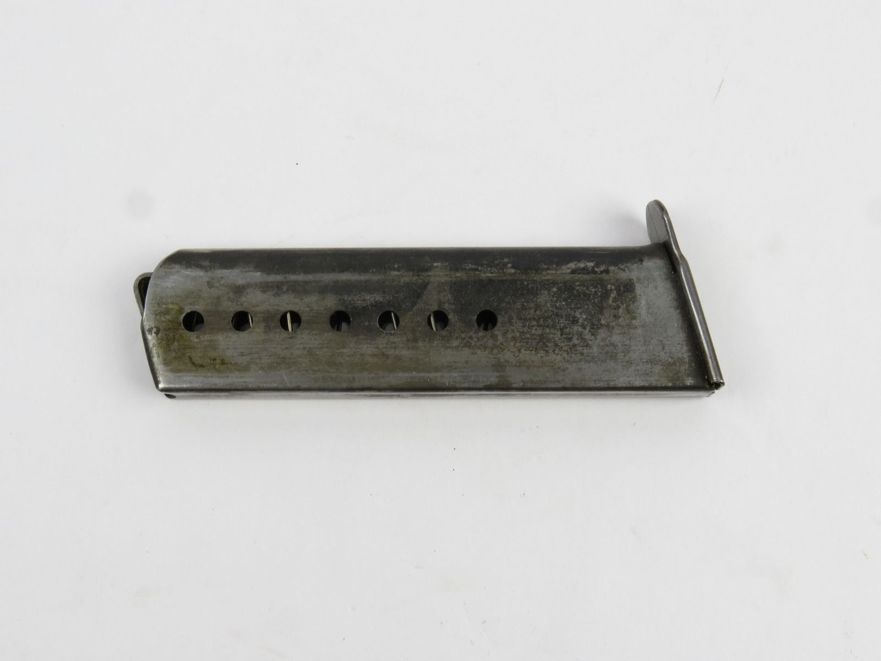 Late WW2 P.38 "U" Magazine - 1