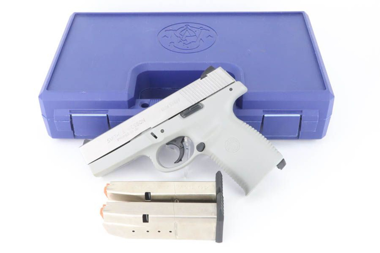ANIB Smith & Wesson SW40V - .40 S&W - 1