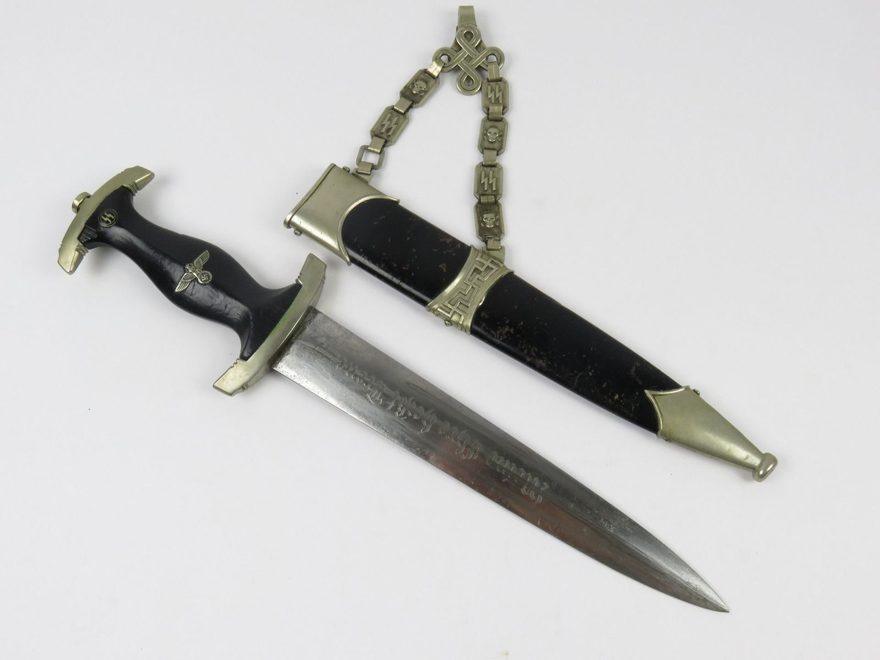 SS Dagger with Chain - 1