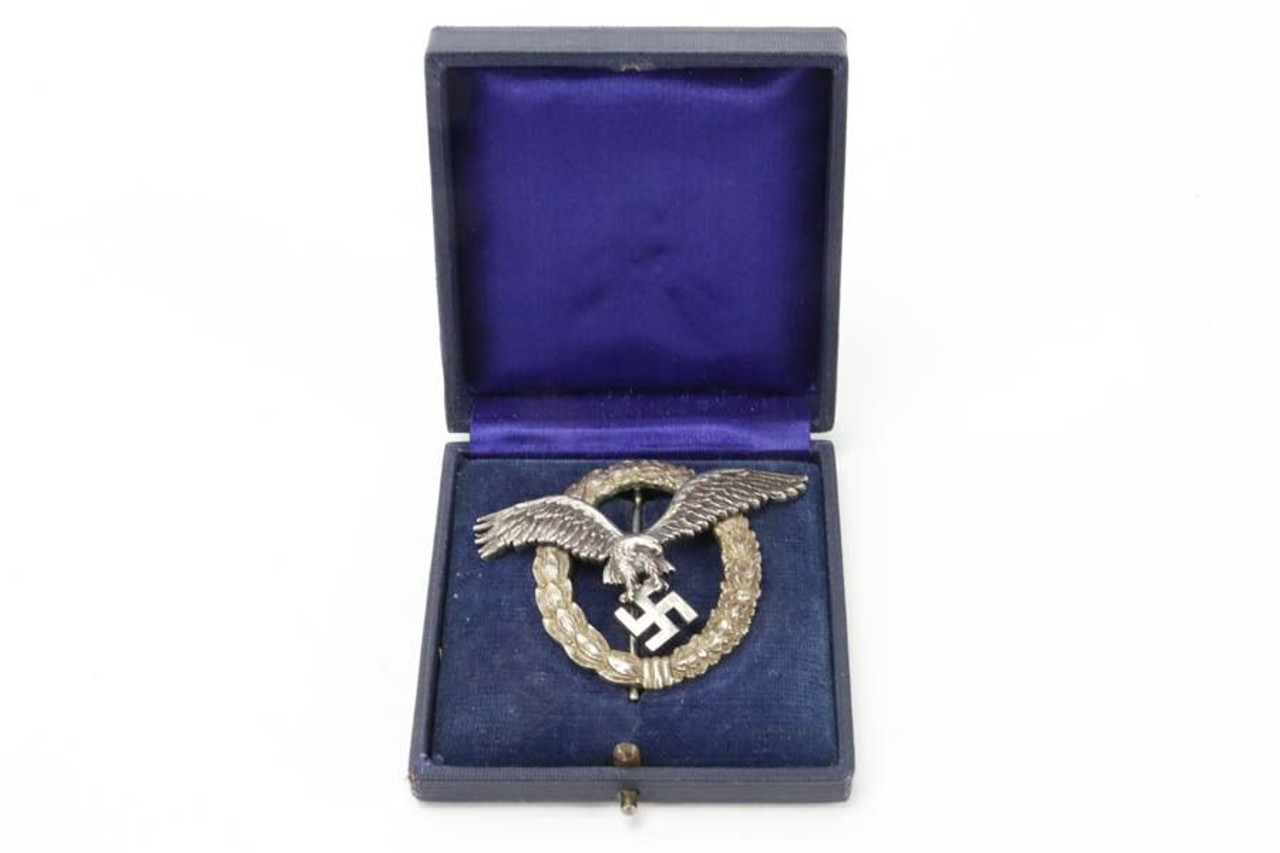 Cased Luftwaffe Pilot Badge by Juncker - 1