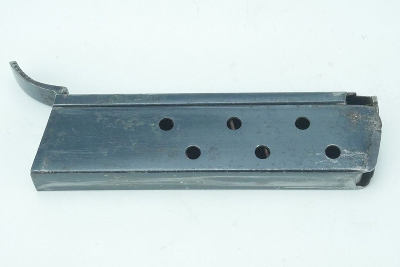 Model 37 Femaru Magazine - 1