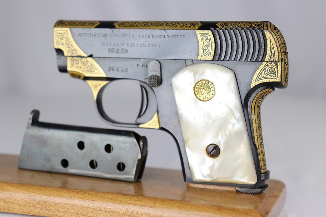 Beautiful Gold Damascened Spanish 'Bufalo' - 1