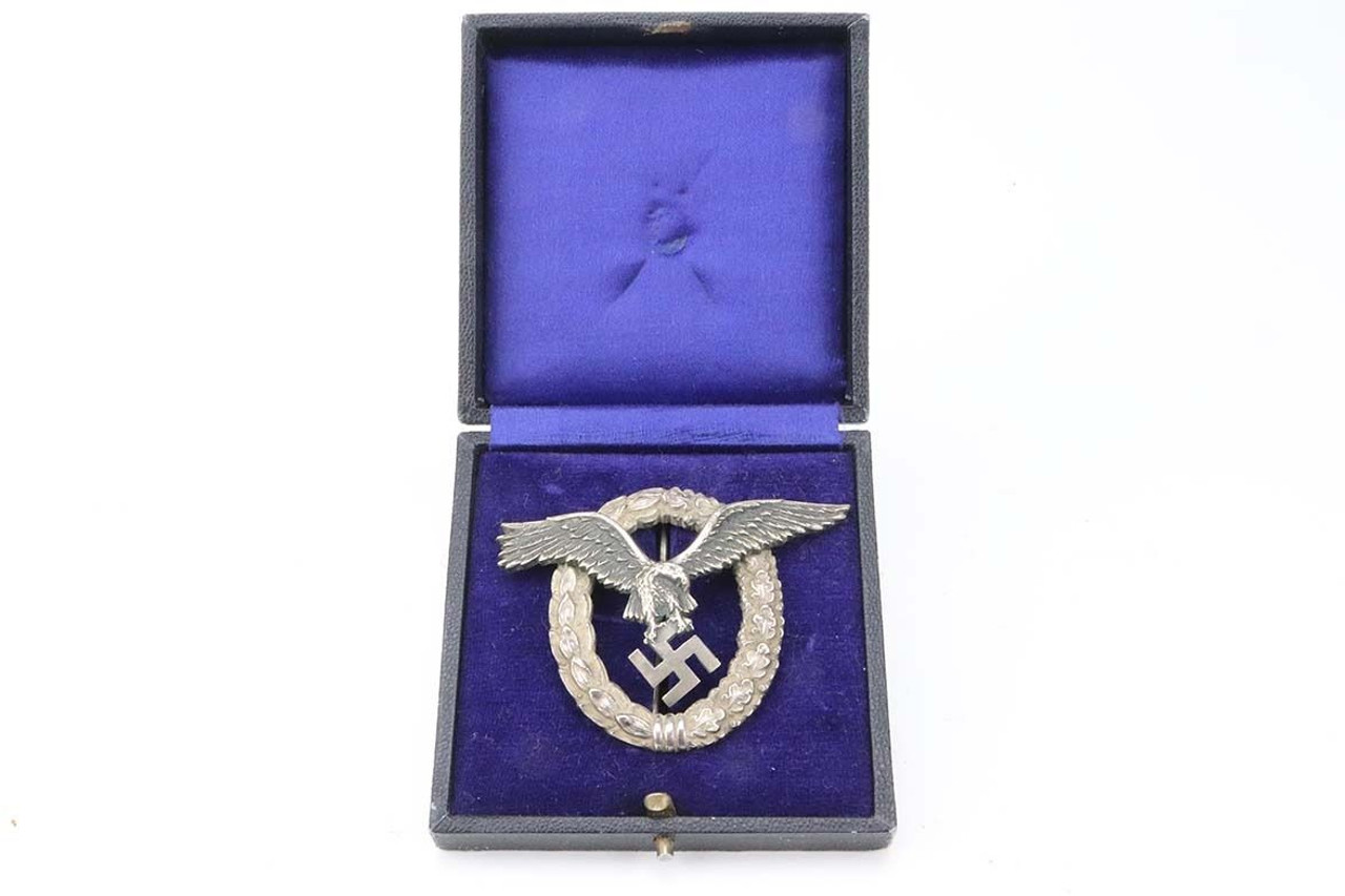 Cased Luftwaffe Pilot Badge by W. Deumer - 1