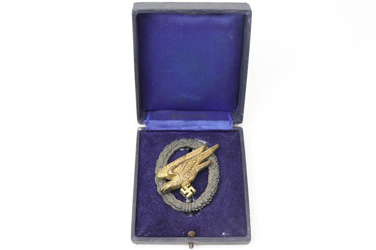 Paratrooper Badge with Box - 1