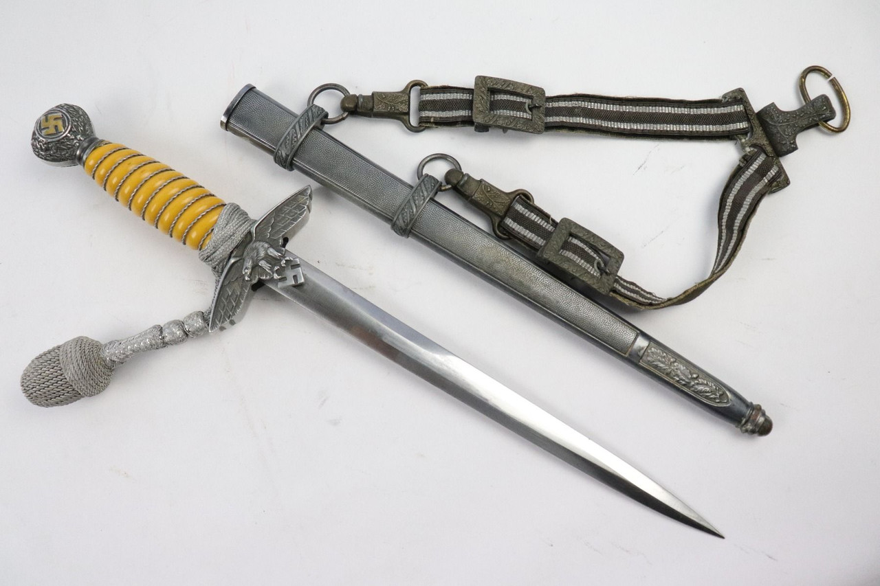 Luftwaffe Dagger with Portepee and Hanger - 1