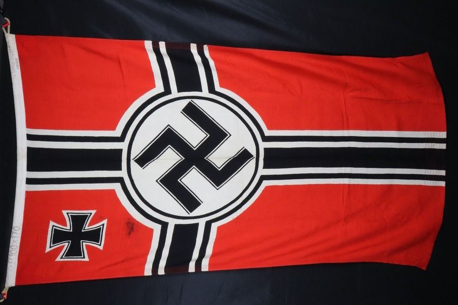 Excellent WW2 German Battle Flag - w/ COA - 1