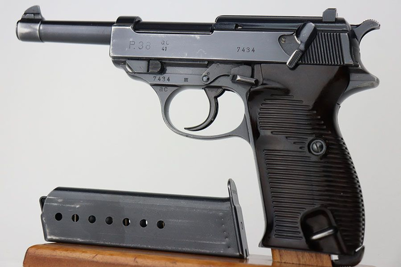 Early 1941 Walther P.38 - Matching Magazine - 1