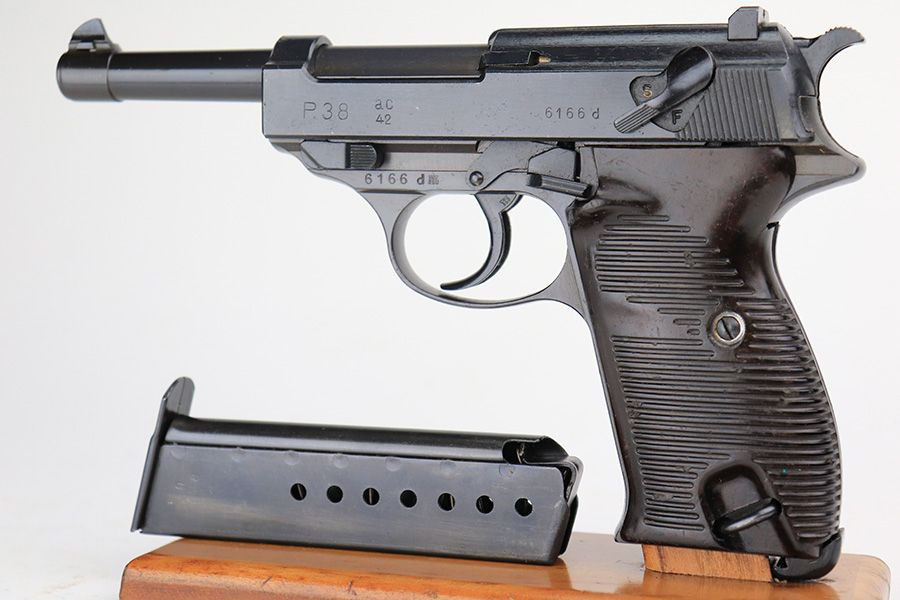"AC 42" Walther P.38 - 1