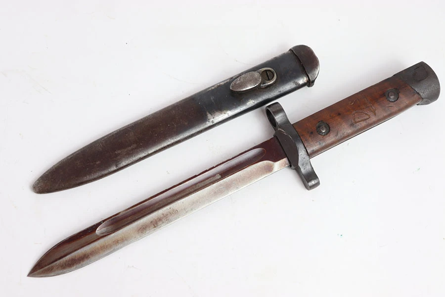 WWII Italian M1938 Carcano Bayonet with Scabbard – L. Franchi - photo 1 of 11