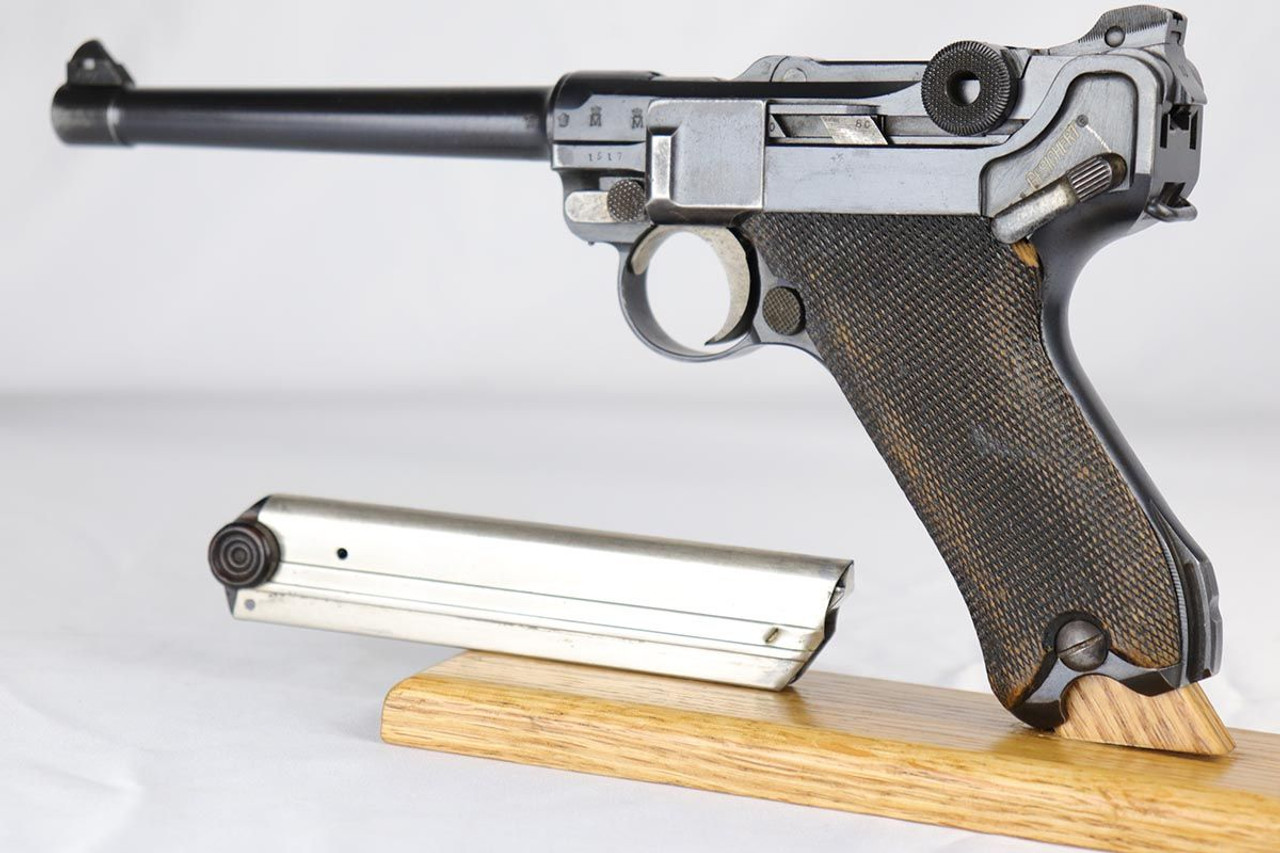 1917 Navy DWM Luger - Matching Magazine - 1