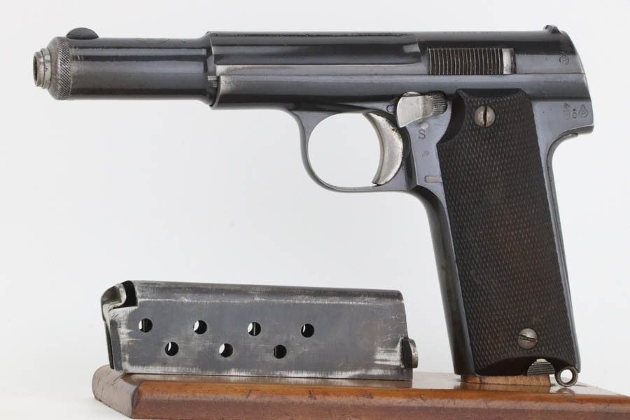 Astra Model 600 - German Army - photo 1 of 11
