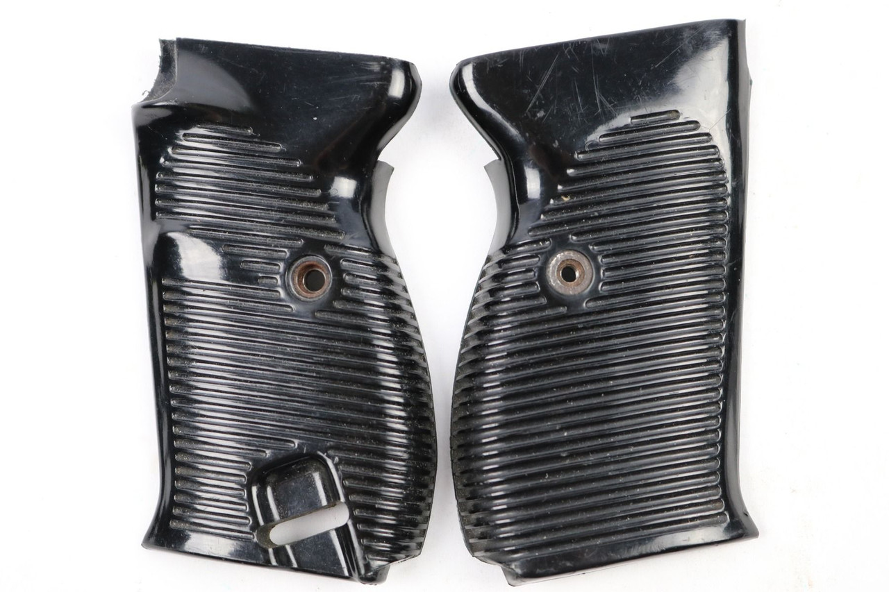 Late WW2 P.38 Grips - 1