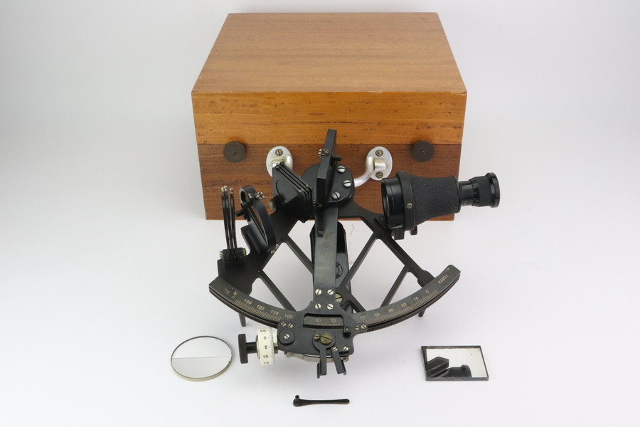 German WW2 Kriegsmarine Naval Sextant - photo 1 of 16