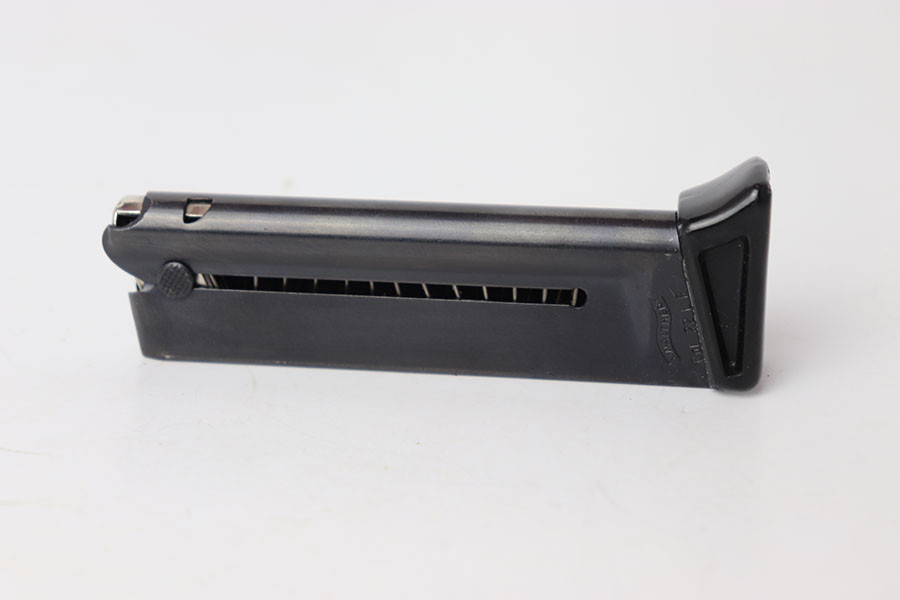 Post-War Walther PP .22 LR Finger Extension Magazine - photo 1 of 8