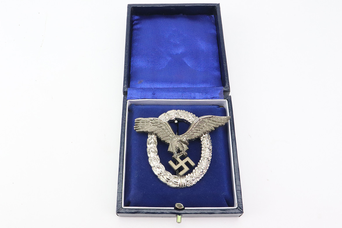 Reproduction Luftwaffe Pilot Badge and Case - photo 1 of 6