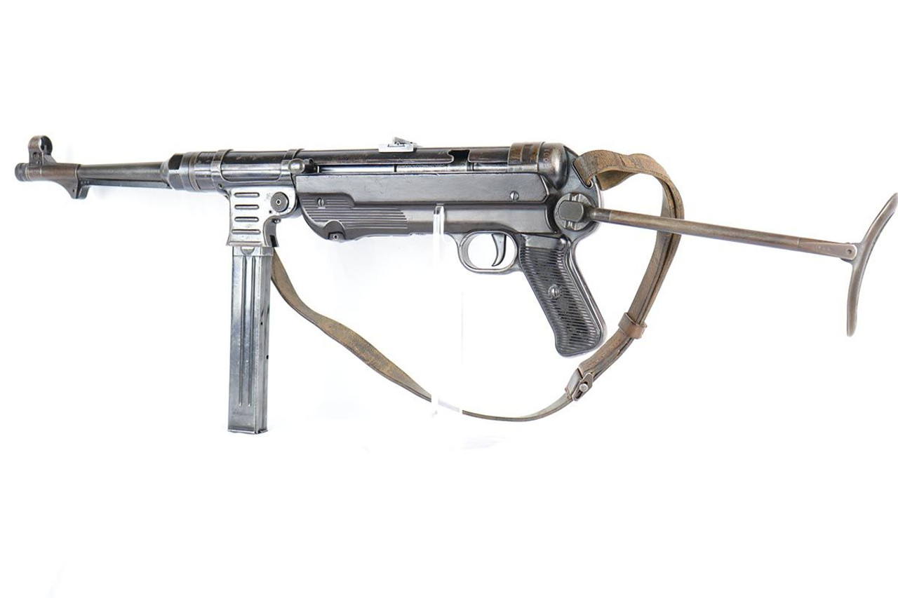 German MP.40 Submachine Gun - 1