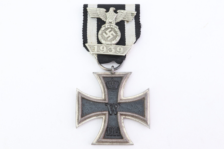 WWI Iron Cross with 1939 Award Clasp - photo 1 of 4