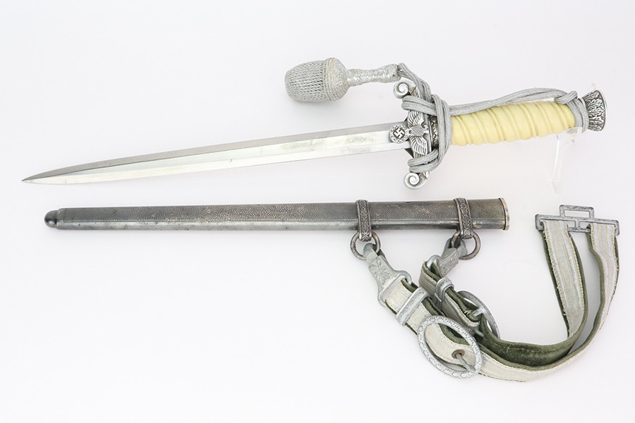 Unmarked WWII Heer Officer's Dress Dagger and Hanger - photo 1 of 12