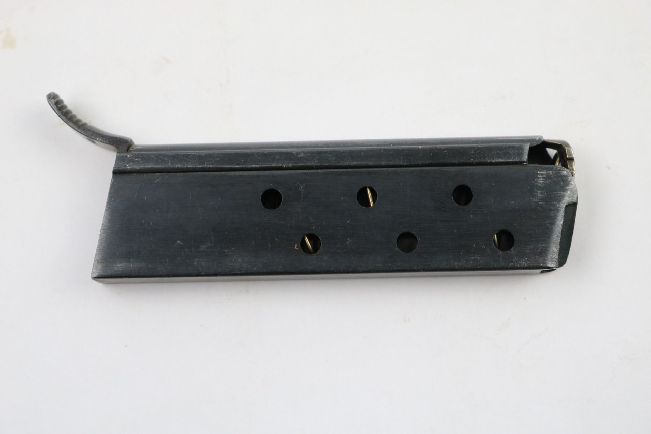 Model 37 Femaru Magazine - 1