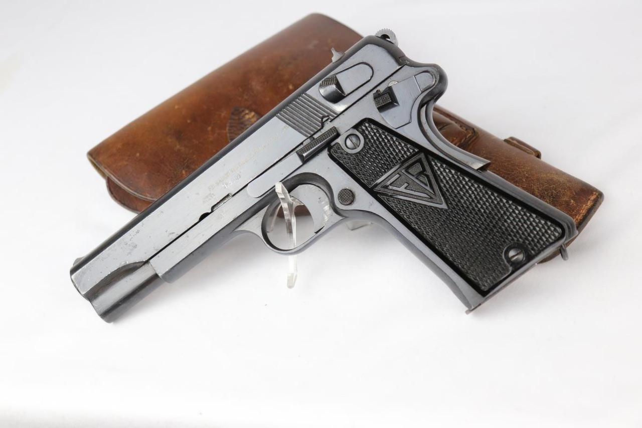 Nazi Radom P35 - Early Slotted - 1