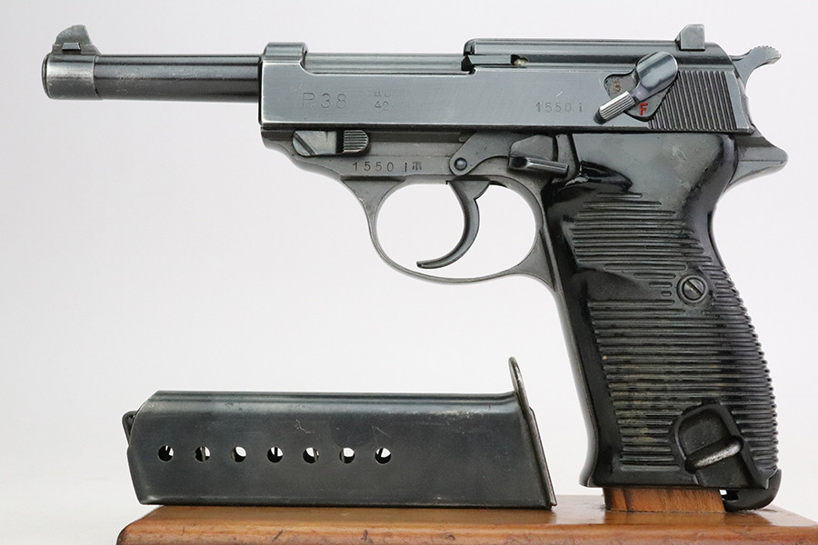 Walther ワルサー　P.38 3968e ac42 1942 Walther P.38 - AC 42