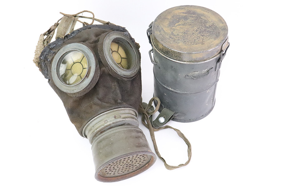 WWI German M17 Gas Mask with Cannister - photo 1 of 11