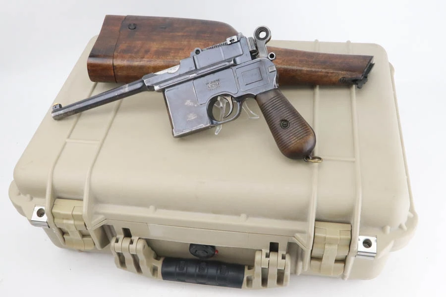 Retail marked Mauser C96 Broomhandle rig - with shoulder stock and case