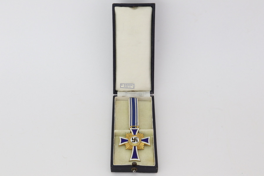 German Gold Mothers' Cross in Original Box - photo 1 of 6