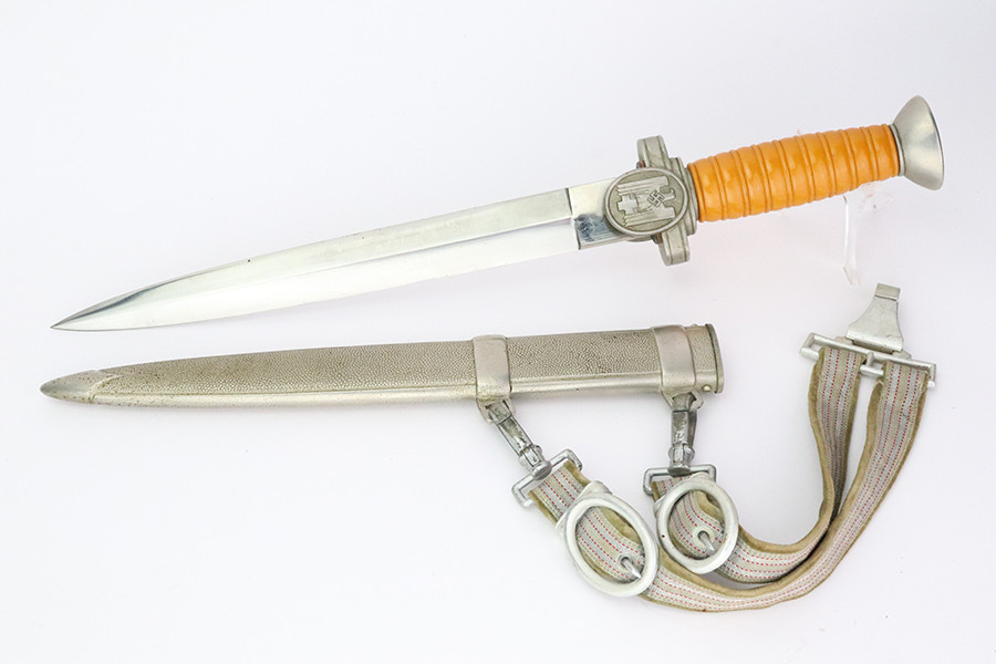 Fantastic Red Cross Leader DRK Dagger Rig - photo 1 of 6