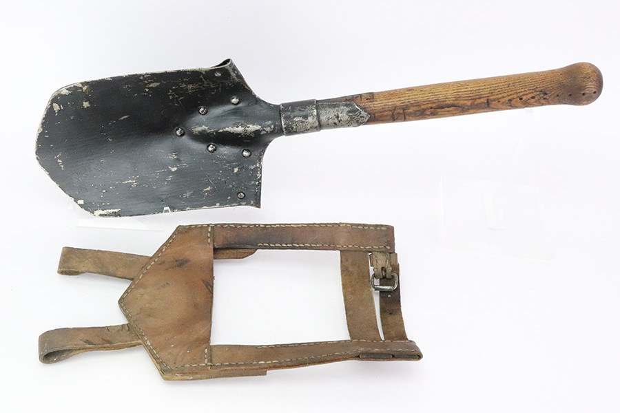 WWI Austrian Trench Shovel - photo 1 of 8