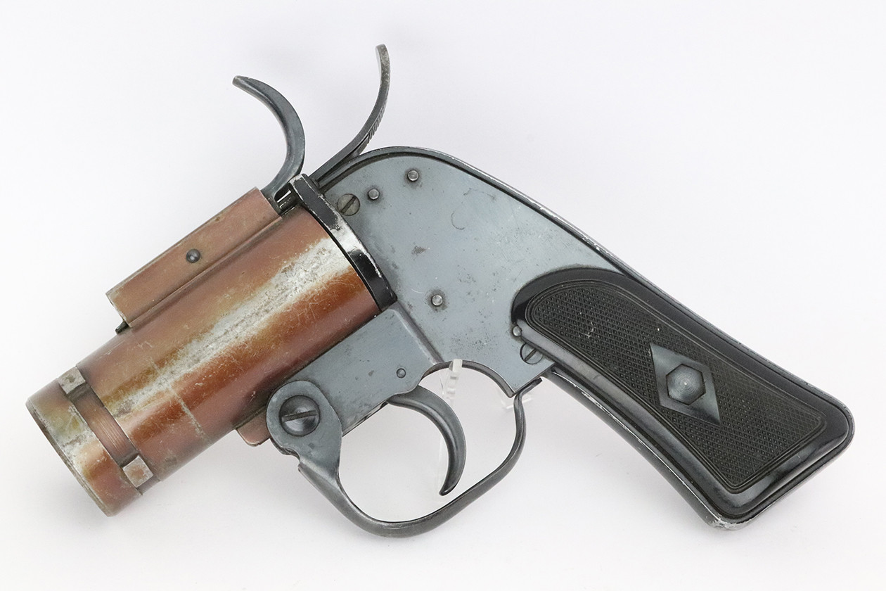 WW2 US M8 Flare Pistol - photo 1 of 7
