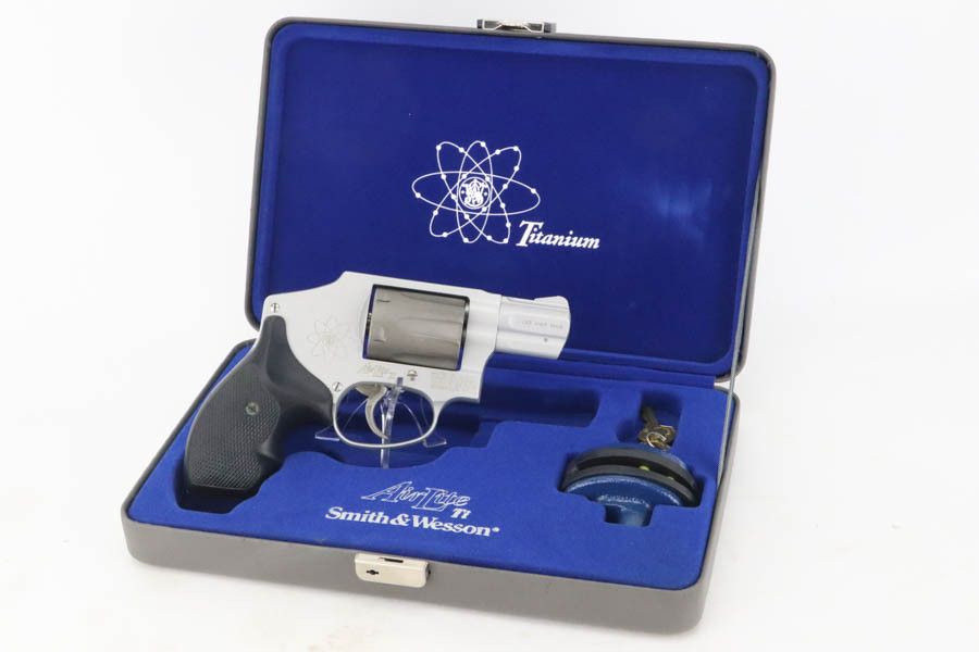 Minty, Boxed Smith & Wesson 332-1 Airlite Ti - .32 H&R Mag - photo 1 of 16