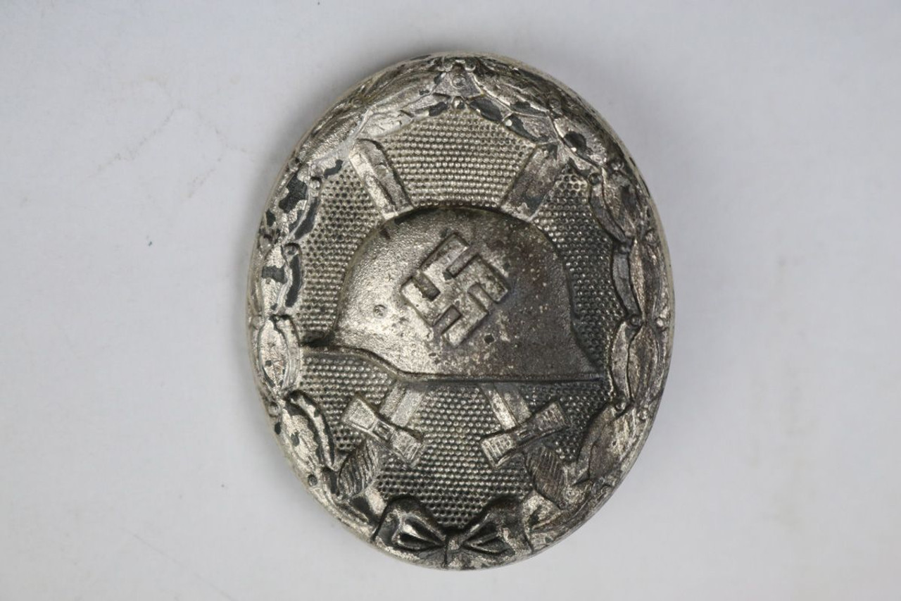 Carl Wild WW2 Silver Wound Badge - 1