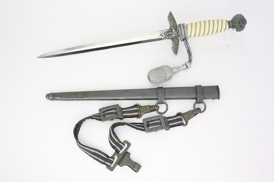 Nearly Mint Luftwaffe Dress Dagger with Hangers and Portepee - photo 1 of 10