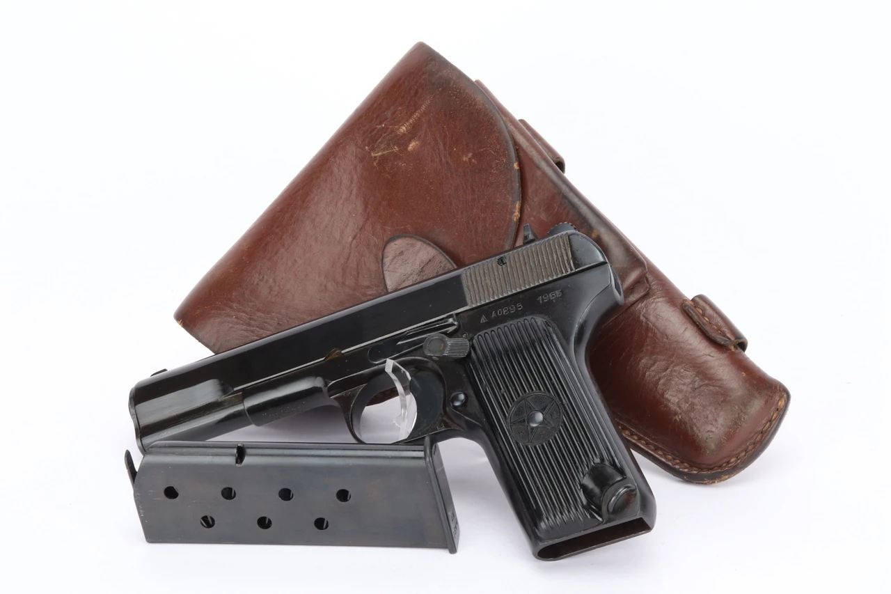1953 Romanian Cugir Tokarev TT-33 pistol with holster - with holster and magazine