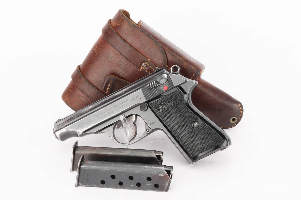 Scarce Luftwaffe Contract Walther PP Rig - Two Matching Magazines - photo 1 of 19
