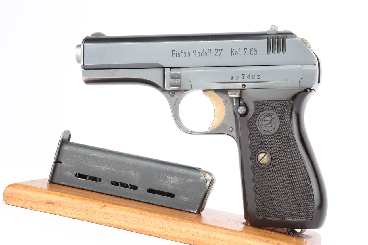 Scarce, High Polish Police Eagle/K CZ Model 27 - photo 1 of 11